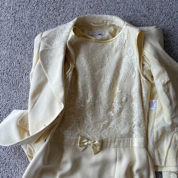 Escada Couture Luxury Vintage Butter Yellow Dress & Matching Jacket | Size 38 - Picture 4 of 15